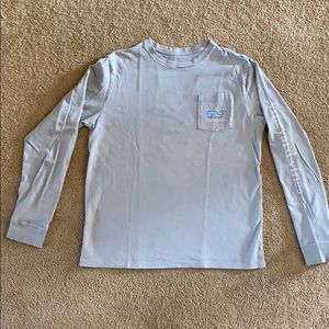 UNISEX long-sleeve vineyard vines tee